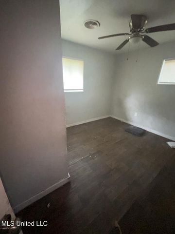 3129 Lakewood Drive, Jackson, MS 39212