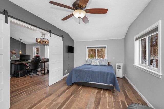 14 Cove Drive, Derry, NH 03038