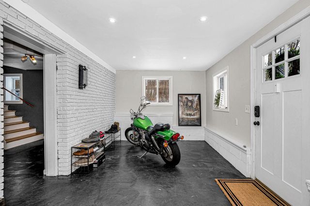 14 Cove Drive, Derry, NH 03038