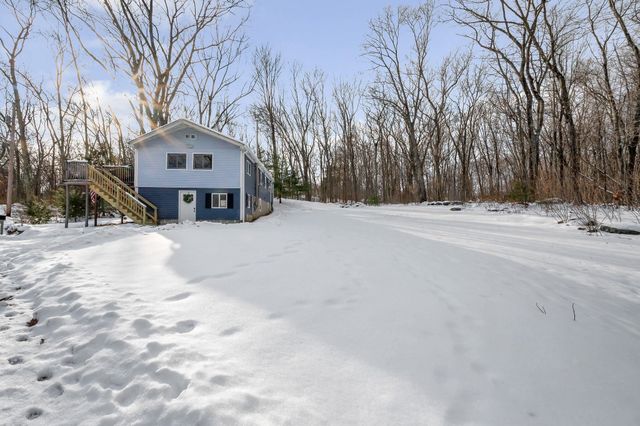 14 Cove Drive, Derry, NH 03038