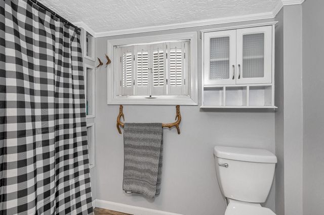 14 Cove Drive, Derry, NH 03038