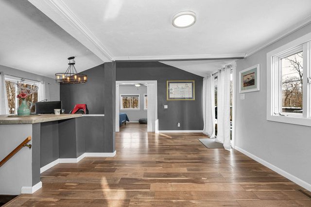 14 Cove Drive, Derry, NH 03038