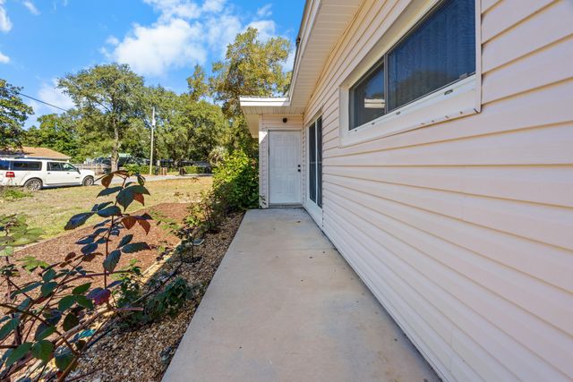 366 NE Osborne Drive, Fort Walton Beach, FL 32548