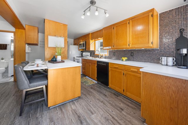 366 NE Osborne Drive, Fort Walton Beach, FL 32548