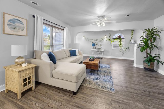 366 NE Osborne Drive, Fort Walton Beach, FL 32548