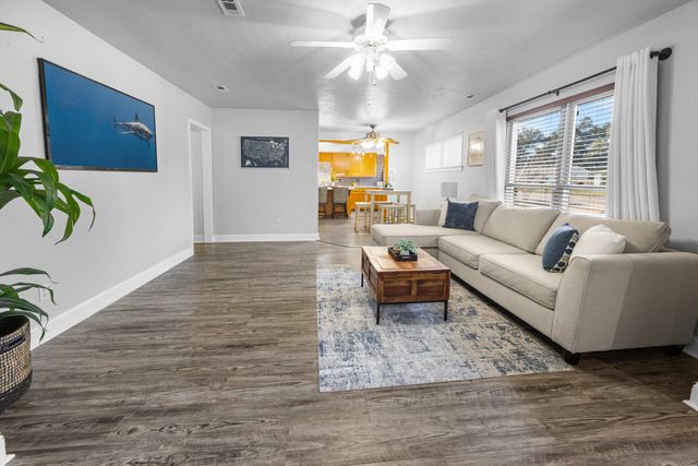 366 NE Osborne Drive, Fort Walton Beach, FL 32548