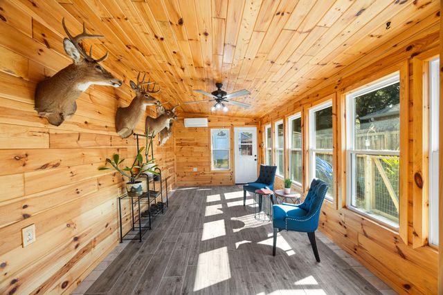 366 NE Osborne Drive, Fort Walton Beach, FL 32548