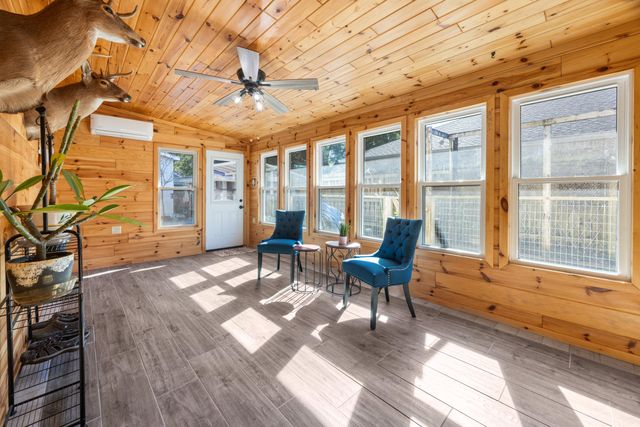 366 NE Osborne Drive, Fort Walton Beach, FL 32548