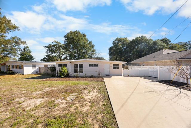 366 NE Osborne Drive, Fort Walton Beach, FL 32548