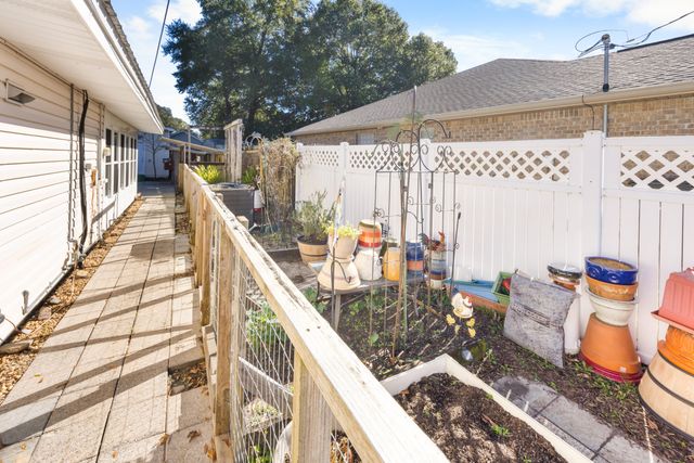 366 NE Osborne Drive, Fort Walton Beach, FL 32548