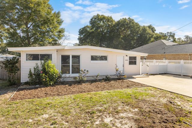 366 NE Osborne Drive, Fort Walton Beach, FL 32548