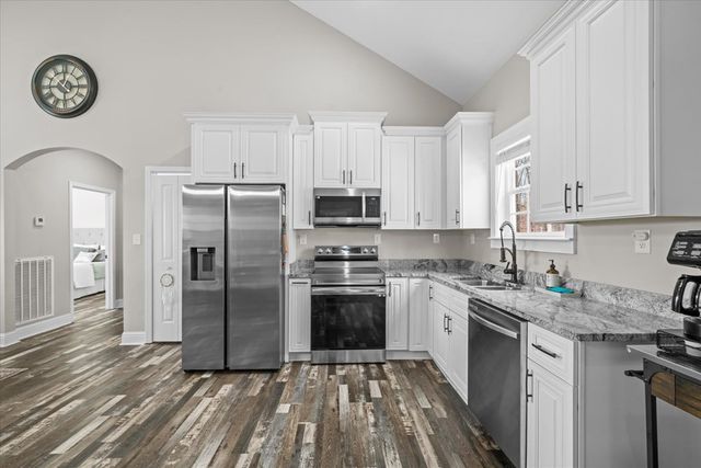 1056 Durgan Place, Dalton, GA 30721