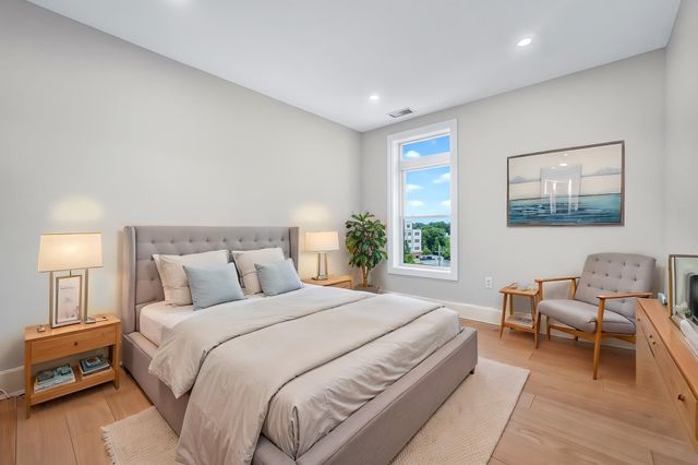 62 Foundry St 504, Wakefield, MA 01880