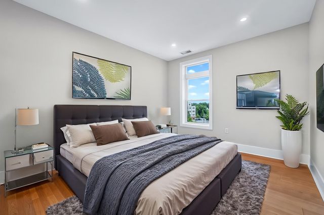 62 Foundry St 504, Wakefield, MA 01880