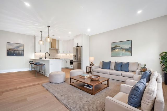 62 Foundry St 504, Wakefield, MA 01880