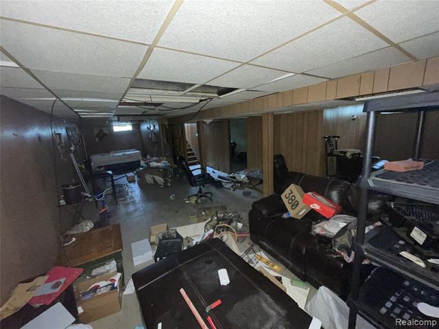 15510 Faircrest Street, Detroit, MI 48205