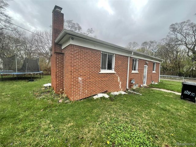 15510 Faircrest Street, Detroit, MI 48205