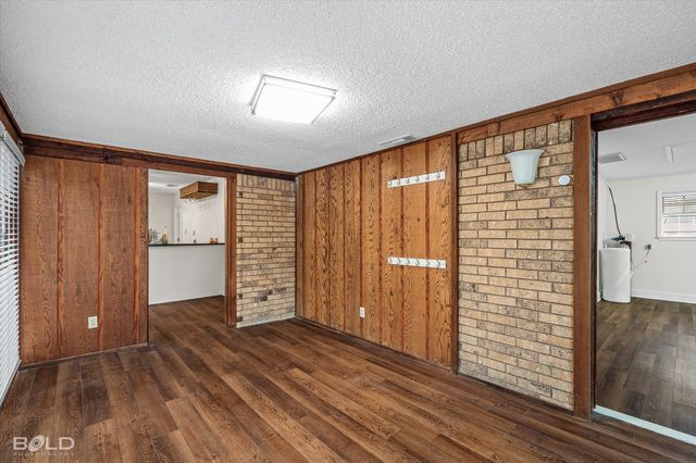 201 Rolling Meadows Lane, Bossier City, LA 71112