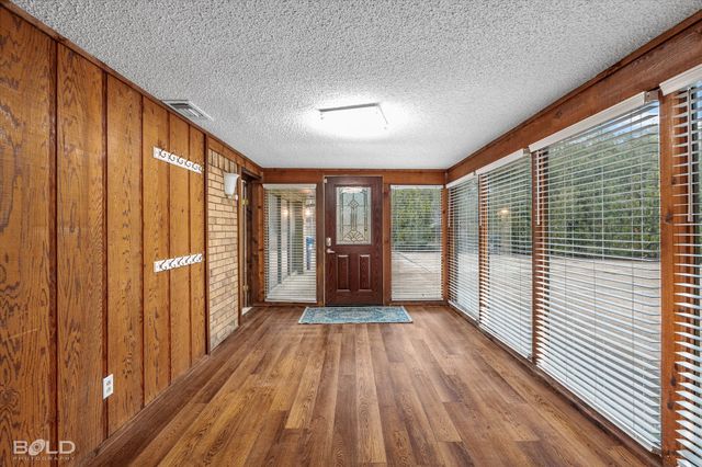 201 Rolling Meadows Lane, Bossier City, LA 71112