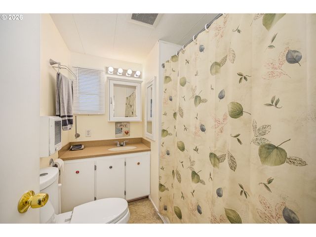 1475 GREEN ACRES Rd 159, Eugene, OR 97408