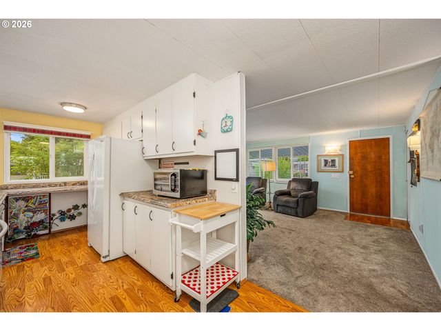 1475 GREEN ACRES Rd 159, Eugene, OR 97408
