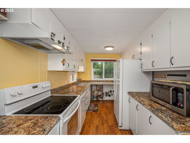 1475 GREEN ACRES Rd 159, Eugene, OR 97408