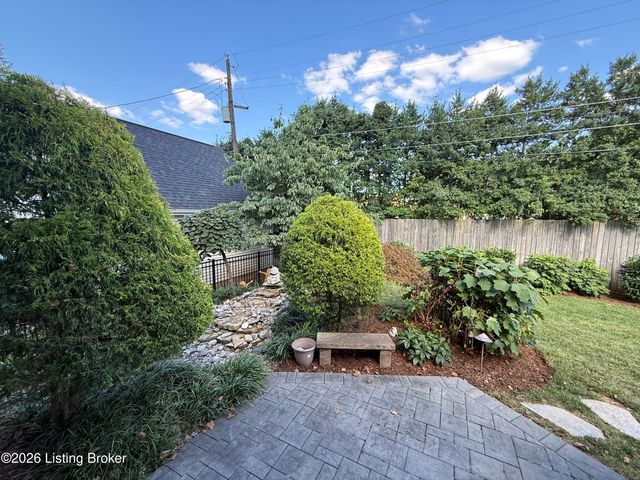 105 Brown Ave, Louisville, KY 40207