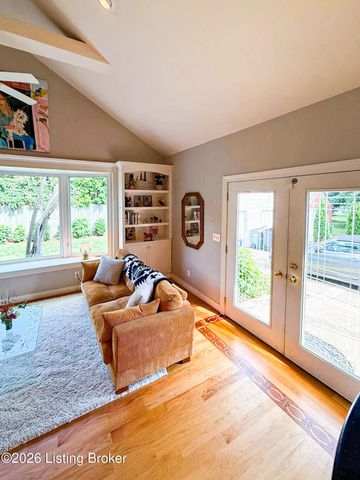 105 Brown Ave, Louisville, KY 40207