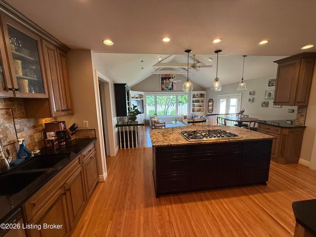 105 Brown Ave, Louisville, KY 40207