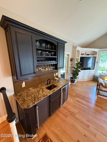 105 Brown Ave, Louisville, KY 40207