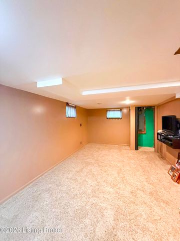 105 Brown Ave, Louisville, KY 40207