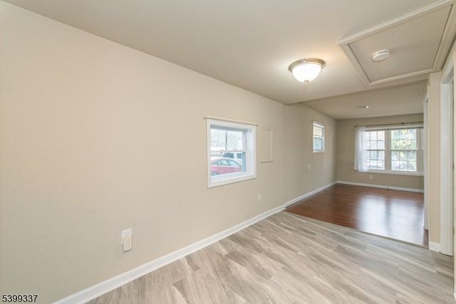 354 Maxim Dr, Hopatcong Boro, NJ 07843