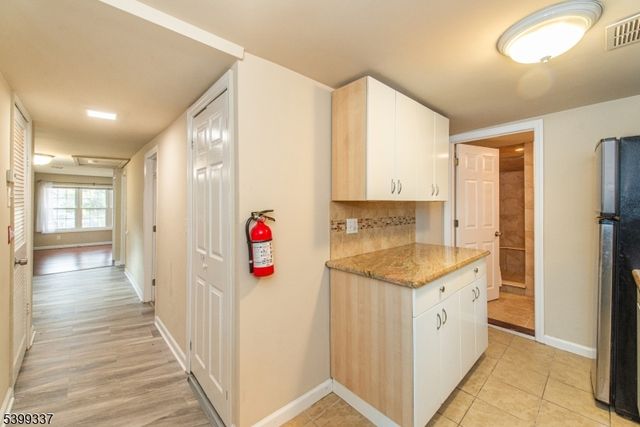 354 Maxim Dr, Hopatcong Boro, NJ 07843