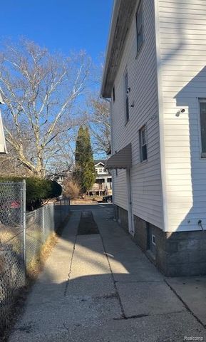 12091 Manor Street, Detroit, MI 48204