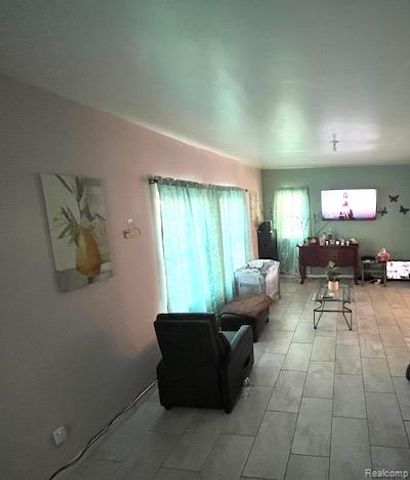 12091 Manor Street, Detroit, MI 48204