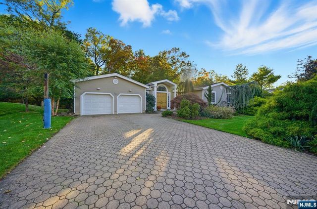62 Venus Drive, Closter, NJ 07624