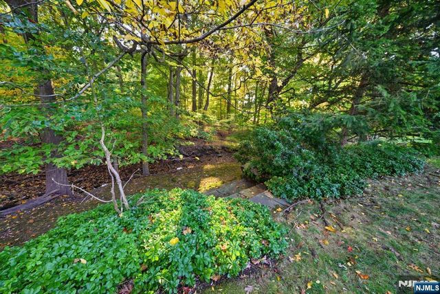 62 Venus Drive, Closter, NJ 07624