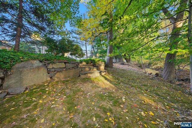 62 Venus Drive, Closter, NJ 07624