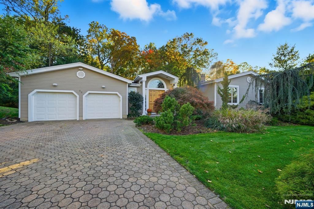 62 Venus Drive, Closter, NJ 07624