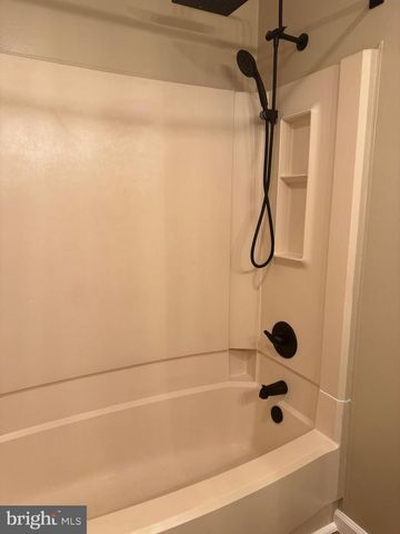 2408 BEACON HILL, Holland, PA 18966