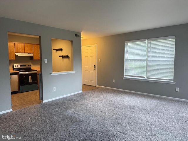 2408 BEACON HILL, Holland, PA 18966