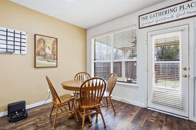 1012 Wedgewood Drive, Mansfield, TX 76063