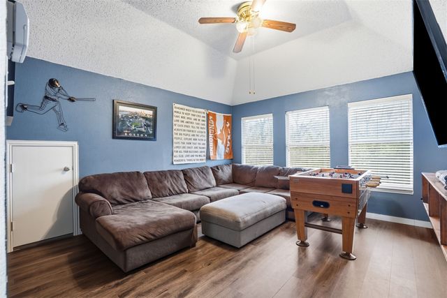 1012 Wedgewood Drive, Mansfield, TX 76063