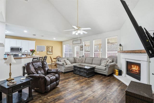 1012 Wedgewood Drive, Mansfield, TX 76063