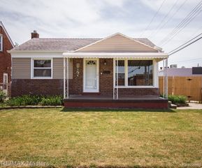 1875 Moran Avenue, Lincoln Park, MI 48146