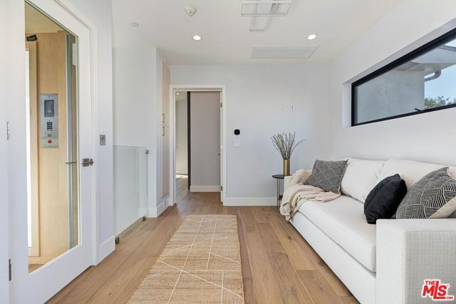 489 S Willaman Drive, Los Angeles, CA 90048