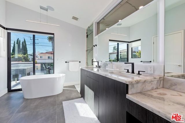 489 S Willaman Drive, Los Angeles, CA 90048