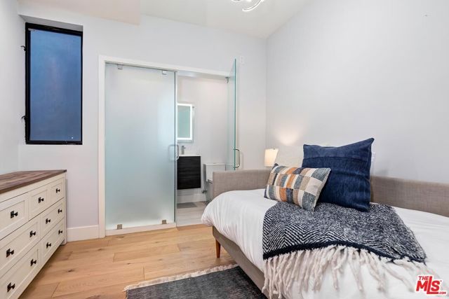 489 S Willaman Drive, Los Angeles, CA 90048