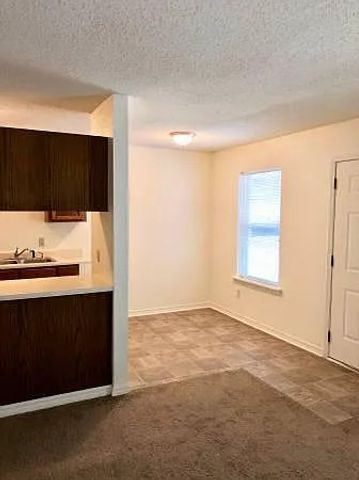 938 W Cleveland Street 104, Fayetteville, AR 72701