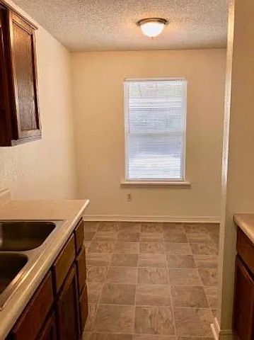 938 W Cleveland Street 104, Fayetteville, AR 72701